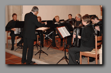 7482_Ensemble_01